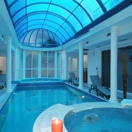 Hotel Arcadia & 3*